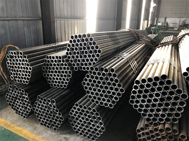 恩施小口径厚壁无缝钢管